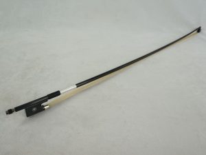 Colour Pearl Ebony Frog Black Carbon Fiber Violin Bow Model VB010C - Image 4