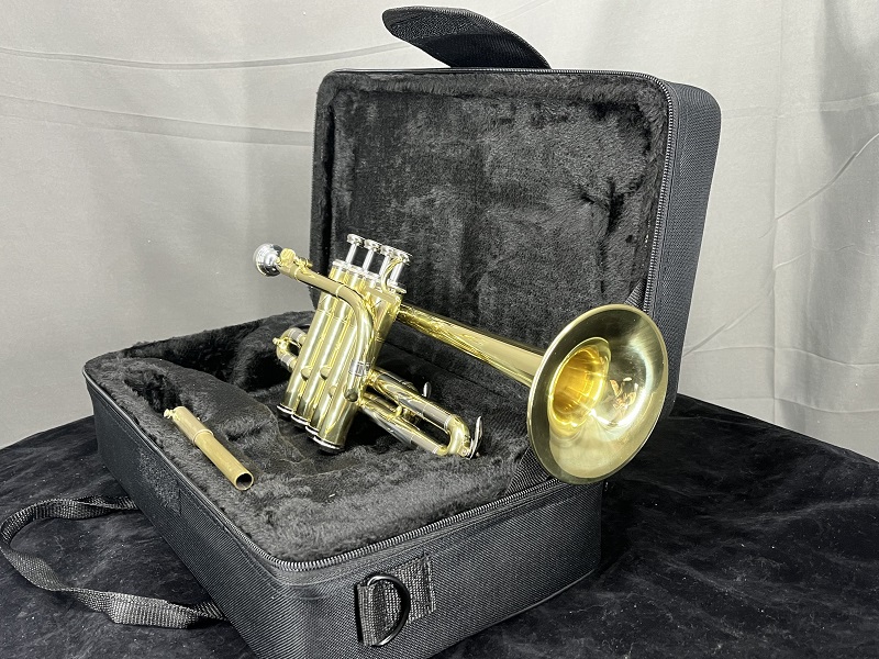 Gold Lacquer Brass Bb/A Tone Piccolo Trumpet - Image 2